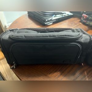 Lug Trolley Cosmetic Case